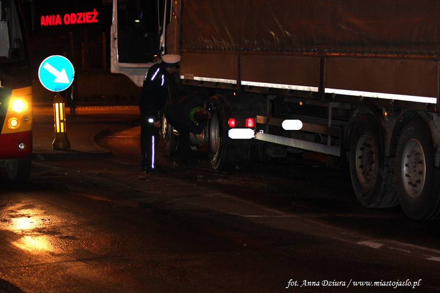Wypadek przy Rondzie Solidarności w Jaśle